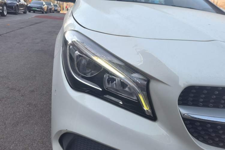 Used Mercedes-Benz CLA 2017 Facelifted CLA 200 Stylish Edition Right Front Headlight