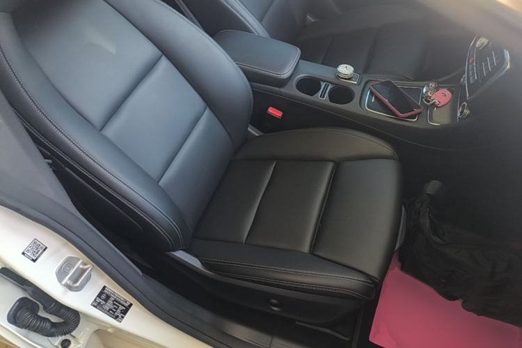 Used Mercedes-Benz CLA 2017 Facelifted CLA 200 Stylish Edition Right Front Seat
