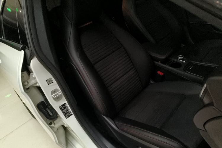 Used Mercedes-Benz CLA 2017 Refreshed CLA 220 4MATIC Right Front Seat