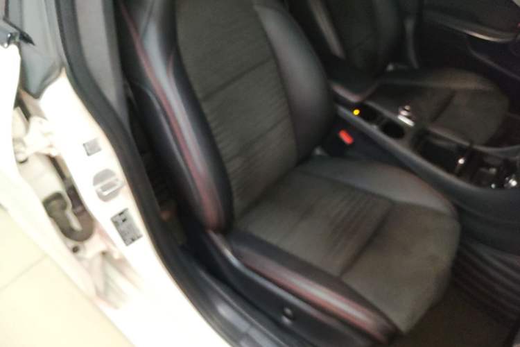 Used Mercedes-Benz CLA 2017 Refreshed CLA 220 4MATIC Right Front Seat