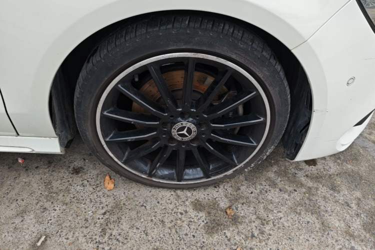 Used Mercedes-Benz CLA 2017 CLA 220 4MATIC Right Front Wheel Hub