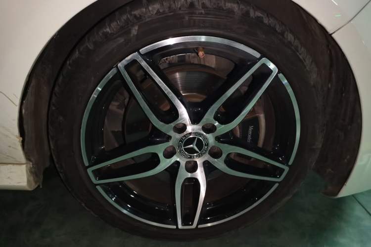Used Mercedes-Benz CLA 2017 CLA 220 4MATIC Right Front Wheel Hub