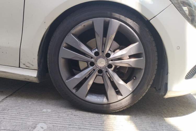 Used Mercedes-Benz CLA 2017 Refreshed CLA 200 Sport Edition Right Front Wheel Hub