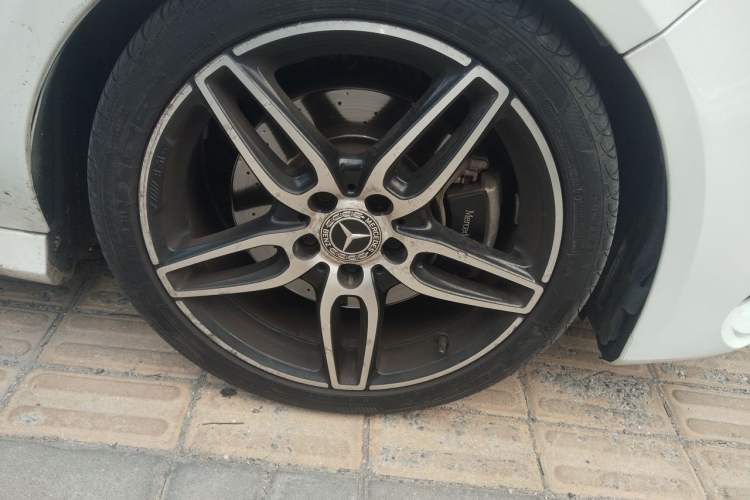 Used Mercedes-Benz CLA 2017 Refreshed CLA 220 4MATIC Right Front Wheel Hub