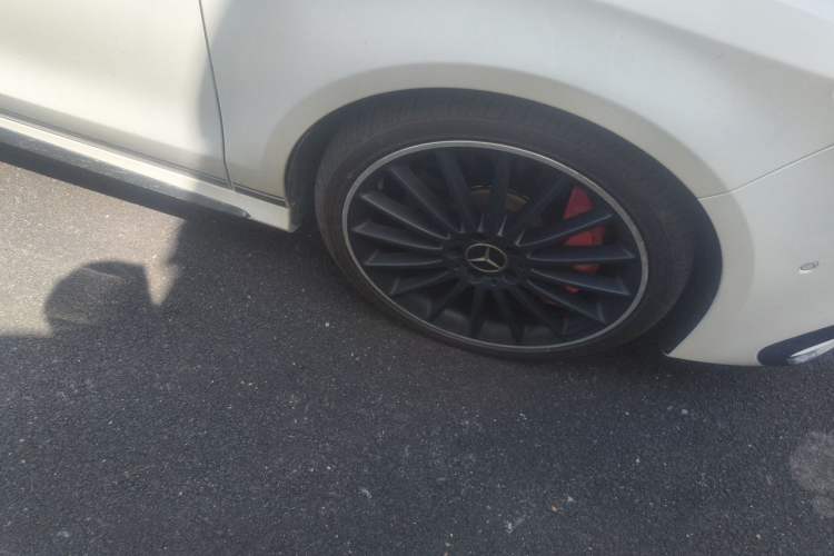 Used Mercedes-Benz CLA 2017 CLA 260 4MATIC Right Front Wheel Hub