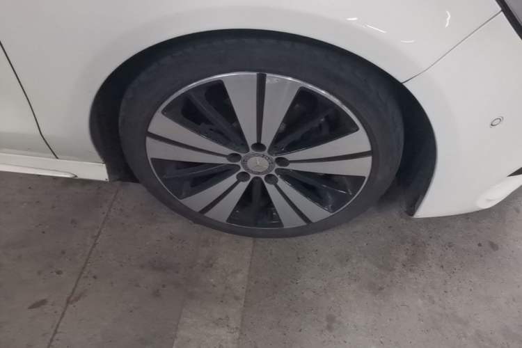 Used Mercedes-Benz CLA 2017 CLA 200 Style Edition Right Front Wheel Hub
