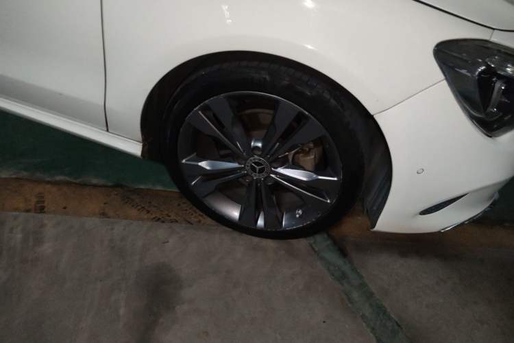 Used Mercedes-Benz CLA 2017 CLA 200 Sport Edition Right Front Wheel Hub