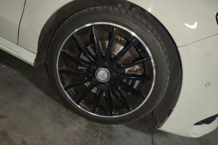 Used Mercedes-Benz CLA 2017 CLA 260 4MATIC Right Front Wheel Hub