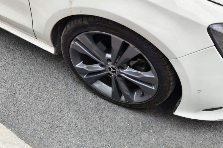 Used Mercedes-Benz CLA 2017 CLA 200 Sport Edition Right Front Wheel Hub