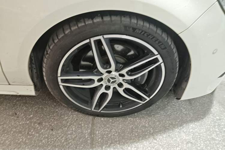 Used Mercedes-Benz CLA 2017 Refreshed CLA 220 4MATIC Right Front Wheel Hub