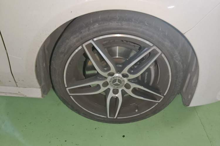 Used Mercedes-Benz CLA 2017 CLA 220 4MATIC Right Front Wheel Hub