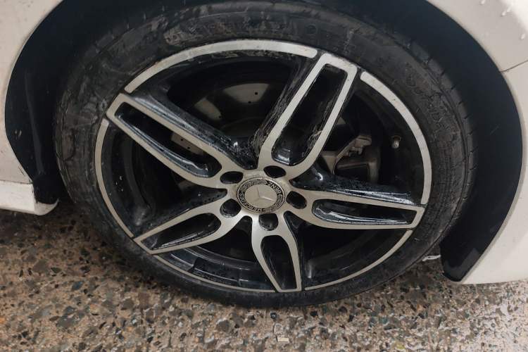 Used Mercedes-Benz CLA 2017 CLA 220 4MATIC Right Front Wheel Hub