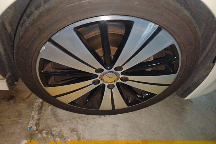 Used Mercedes-Benz CLA 2017 Facelifted CLA 200 Stylish Edition Right Front Wheel Hub