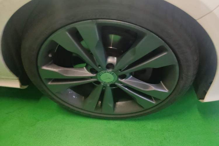 Used Mercedes-Benz CLA 2017 CLA 200 Sport Edition Right Front Wheel Hub