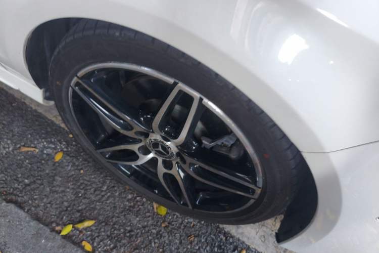 Used Mercedes-Benz CLA 2017 CLA 220 4MATIC Right Front Wheel Hub