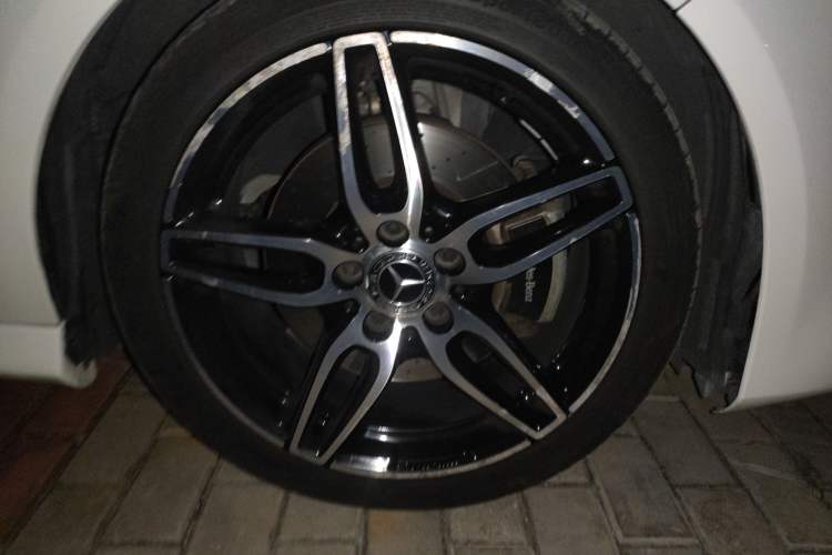 Used Mercedes-Benz CLA 2017 CLA 220 4MATIC Right Front Wheel Hub