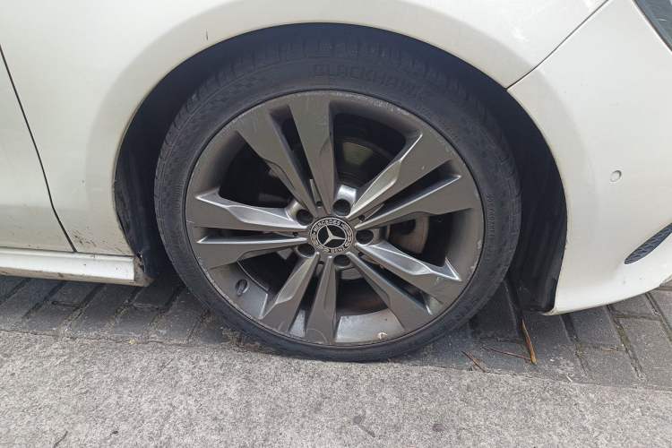 Used Mercedes-Benz CLA 2017 Refreshed CLA 200 Sport Edition Right Front Wheel Hub