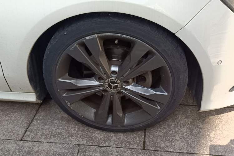 Used Mercedes-Benz CLA 2017 Refreshed CLA 200 Sport Edition Right Front Wheel Hub