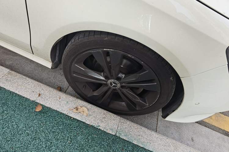 Used Mercedes-Benz CLA 2017 Refreshed CLA 200 Sport Edition Right Front Wheel Hub