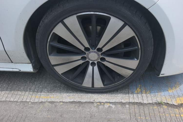 Used Mercedes-Benz CLA 2017 CLA 200 Style Edition Right Front Wheel Hub