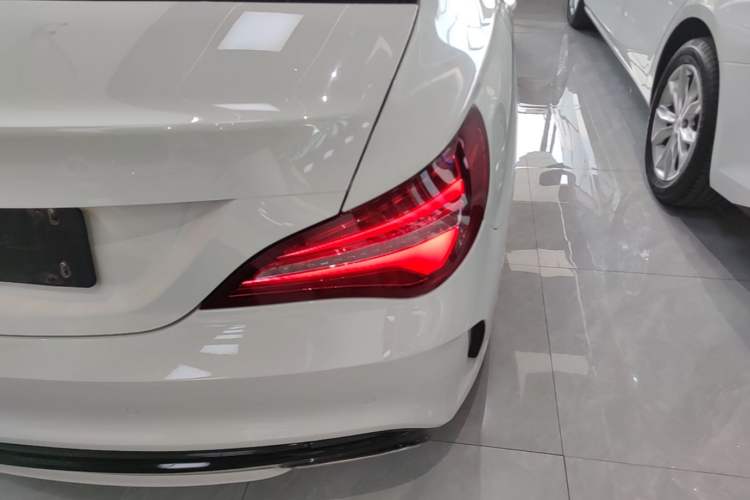 Used Mercedes-Benz CLA 2017 Facelifted CLA 200 Stylish Edition Right Rear Taillight