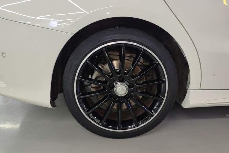 Used Mercedes-Benz CLA 2017 CLA 260 4MATIC Right Rear Wheel Hub