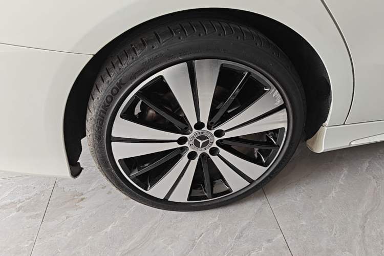 Used Mercedes-Benz CLA 2017 CLA 200 Style Edition Right Rear Wheel Hub