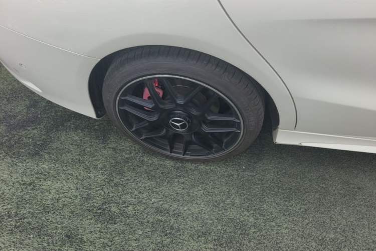 Used Mercedes-Benz CLA 2017 CLA 200 Style Edition Right Rear Wheel Hub