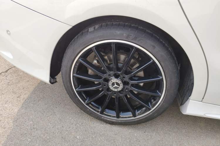 Used Mercedes-Benz CLA 2017 Refreshed CLA 220 4MATIC Right Rear Wheel Hub