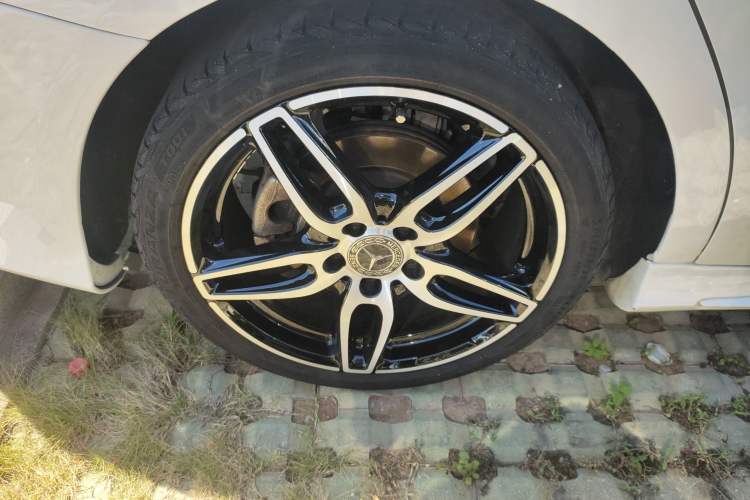 Used Mercedes-Benz CLA 2017 Refreshed CLA 220 4MATIC Right Rear Wheel Hub