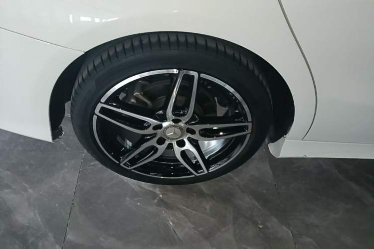Used Mercedes-Benz CLA 2017 CLA 220 4MATIC Right Rear Wheel Hub