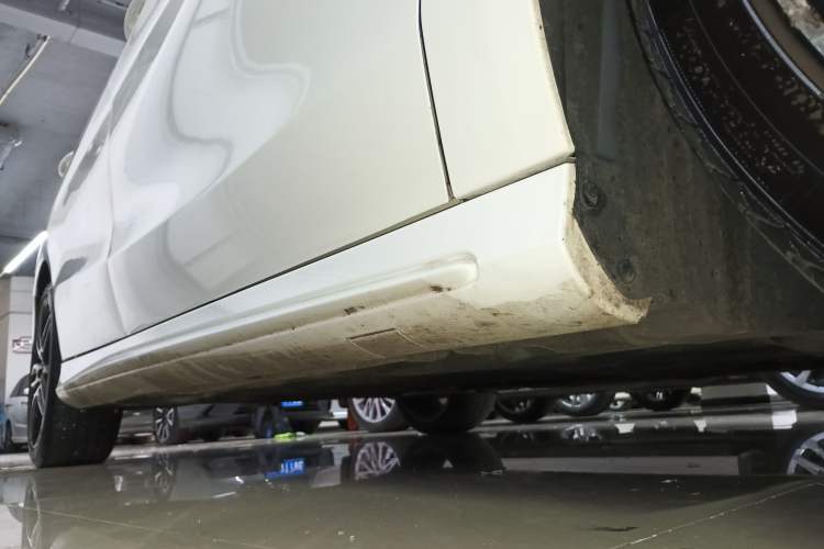 Used Mercedes-Benz CLA 2017 Refreshed CLA 220 4MATIC Right Side Sill