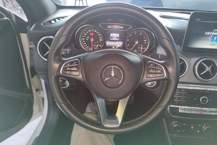 Used Mercedes-Benz CLA 2017 Facelifted CLA 200 Stylish Edition Steering Wheel