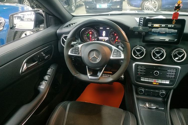 Used Mercedes-Benz CLA 2017 CLA 220 4MATIC Polar Limited Edition Steering Wheel