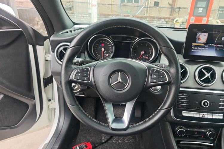 Used Mercedes-Benz CLA 2017 Facelifted CLA 200 Stylish Edition Steering Wheel