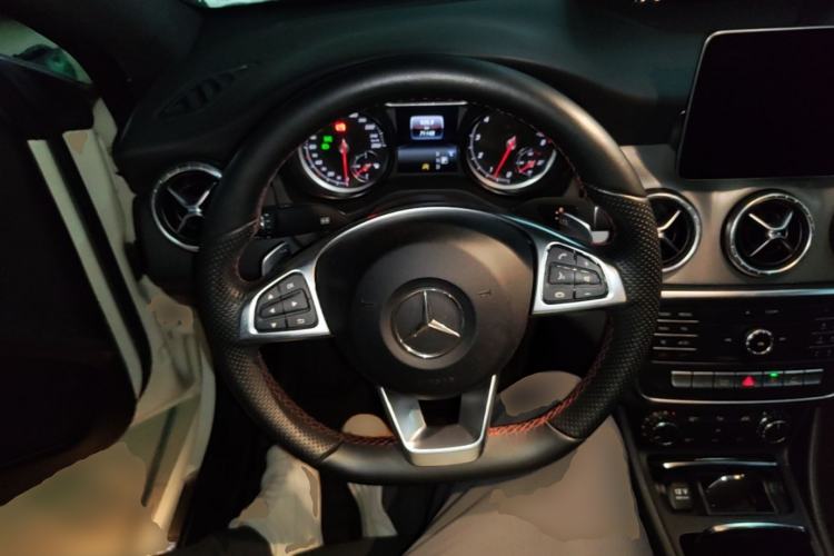 Used Mercedes-Benz CLA 2017 Refreshed CLA 220 4MATIC Steering Wheel