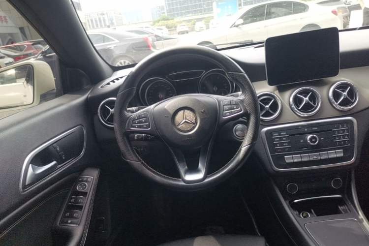 Used Mercedes-Benz CLA 2017 Refreshed CLA 200 Sport Edition Steering Wheel
