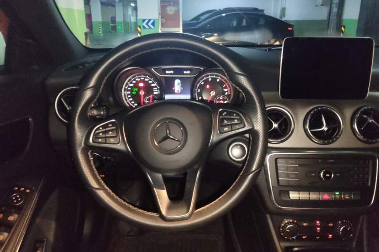 Used Mercedes-Benz CLA 2017 Refreshed CLA 200 Sport Edition Steering Wheel