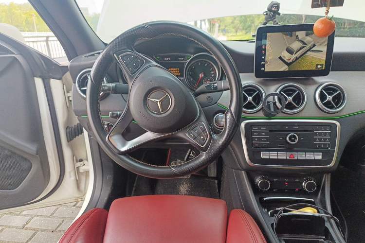 Used Mercedes-Benz CLA 2017 Refreshed CLA 200 Sport Edition Steering Wheel