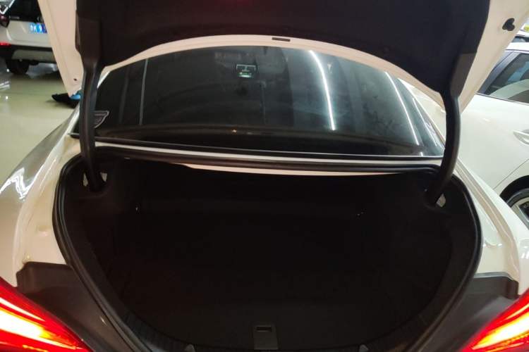 Used Mercedes-Benz CLA 2017 Refreshed CLA 220 4MATIC Trunk
