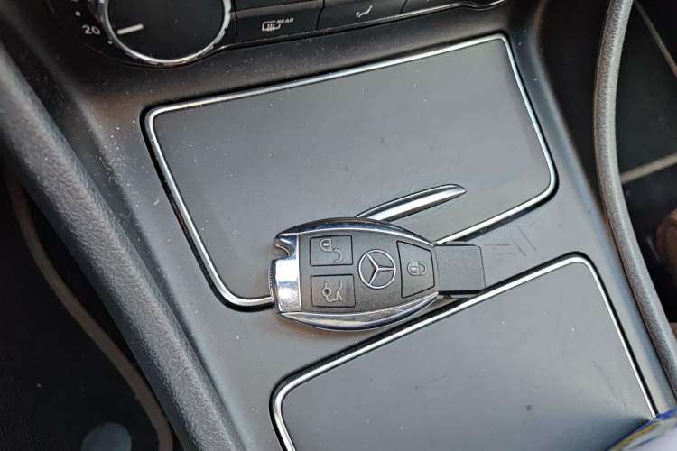 Used Mercedes-Benz CLA 2017 CLA 260 4MATIC Vehicle Key