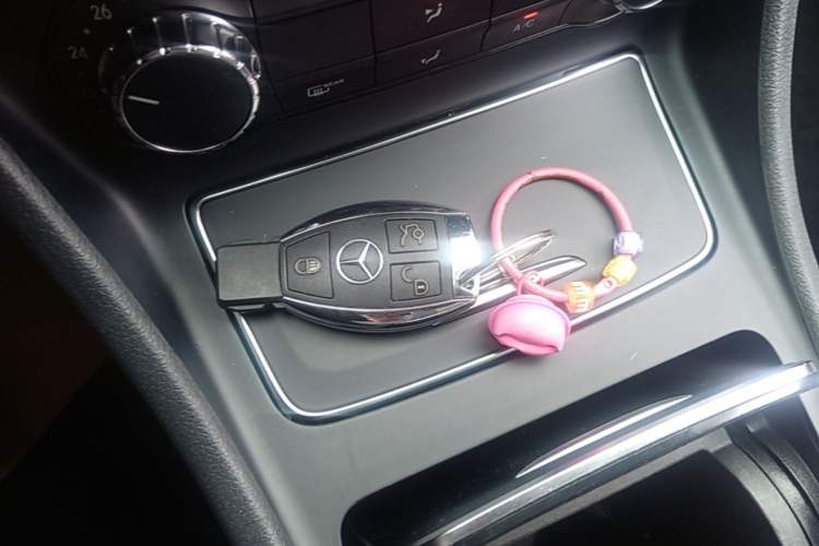 Used Mercedes-Benz CLA 2017 Facelifted CLA 200 Stylish Edition Vehicle Key