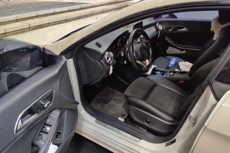 Used Mercedes-Benz CLA 2017 Refreshed CLA 220 4MATIC Driver Seat