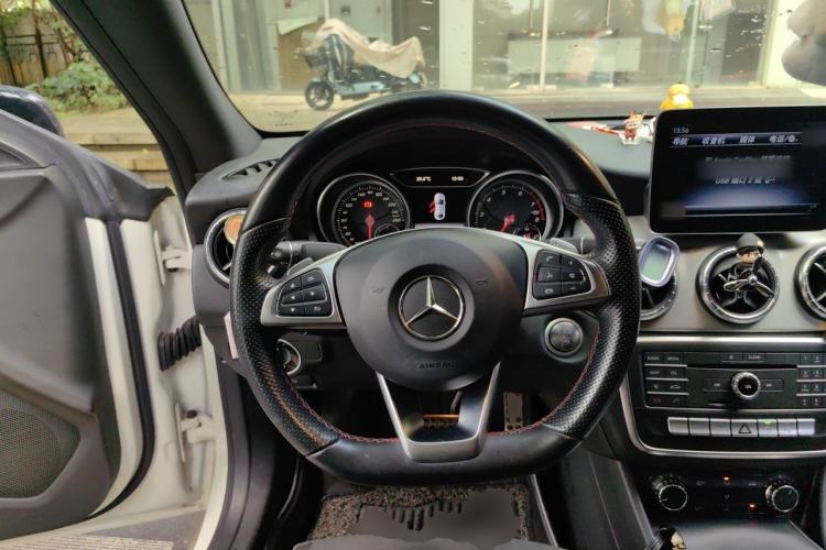 Used Mercedes-Benz CLA 2017 Refreshed CLA 220 4MATIC Steering Wheel
