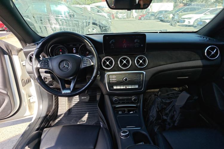 Used Mercedes-Benz CLA 2018 CLA 200 Sport Edition Center Console