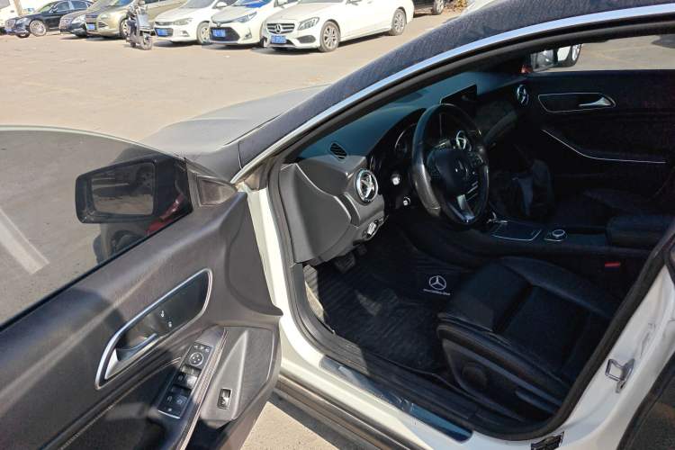 Used Mercedes-Benz CLA 2018 CLA 200 Sport Edition Driver Seat