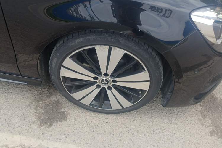 Used Mercedes-Benz CLA 2018 CLA 200 Style Edition Right Front Wheel Hub