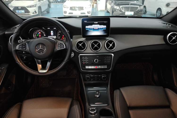 Used Mercedes-Benz CLA 2018 CLA 200 Style Edition Audio And AC Panel