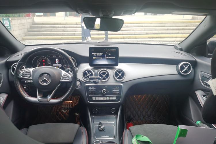 Used Mercedes-Benz CLA 2018 CLA 220 4MATIC Center Console