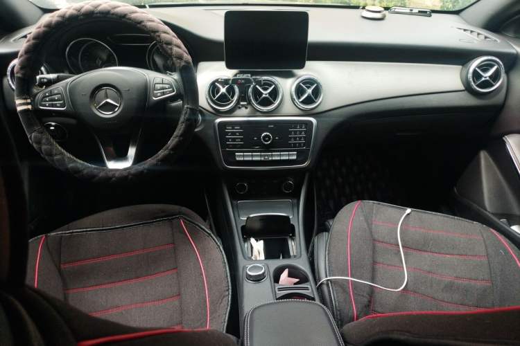 Used Mercedes-Benz CLA 2018 CLA 200 Style Edition Center Console